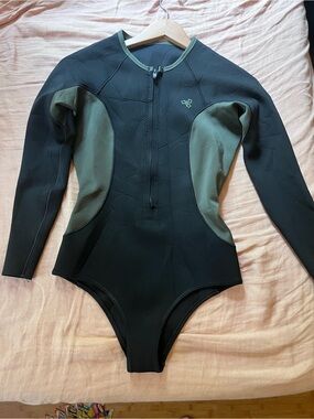 Xcel women’s 1.5mm springsuit surfsuit 6